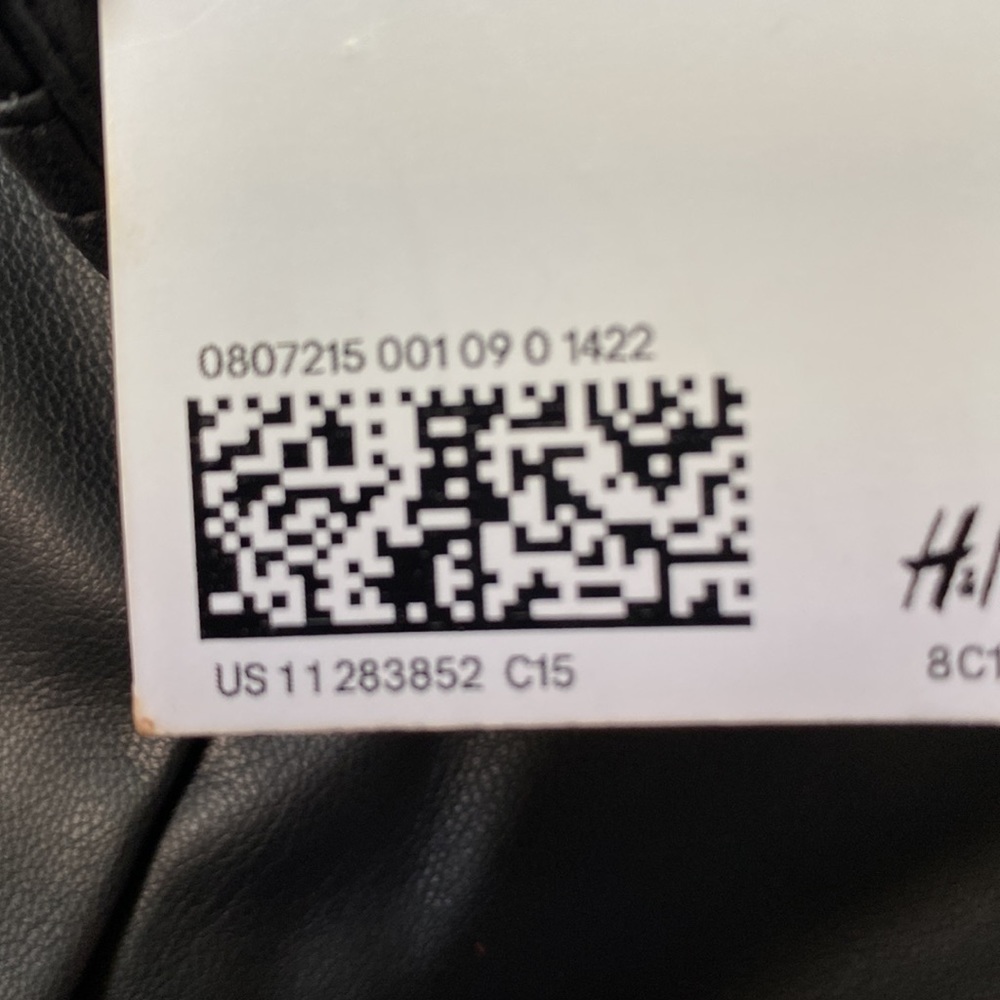 New..H&M black pleather mini skirt - Picture 8 of 8